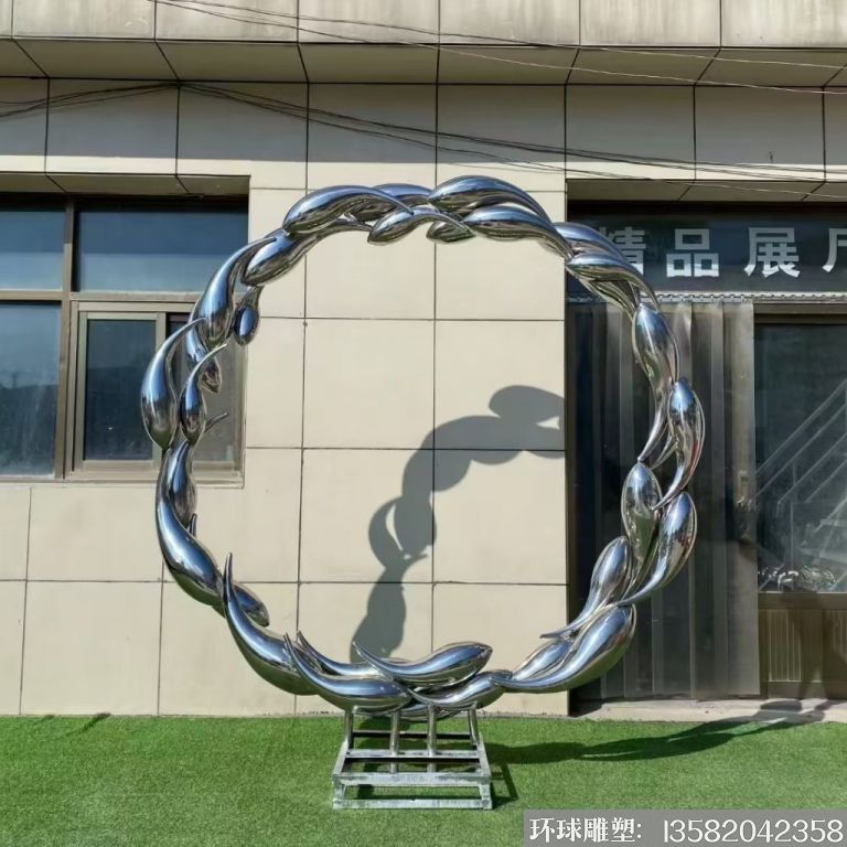 不銹鋼抽象小魚鏡面雕塑2