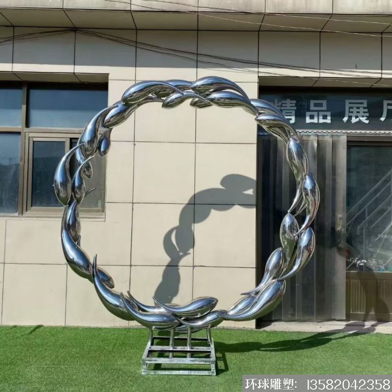 不銹鋼抽象小魚鏡面雕塑4