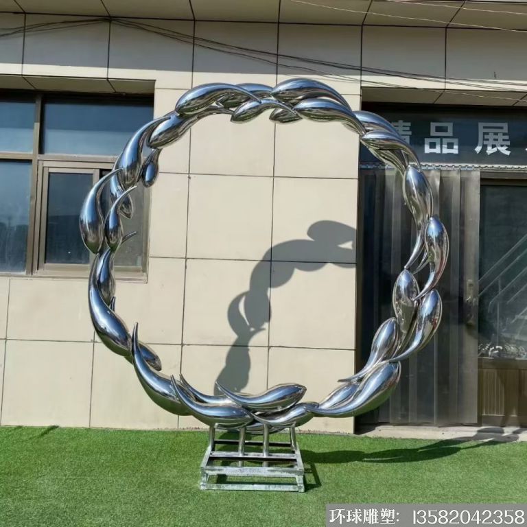 不銹鋼抽象小魚鏡面雕塑5