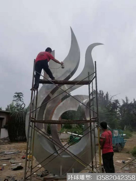 不銹鋼鳳凰雕塑制作過程<div   id=